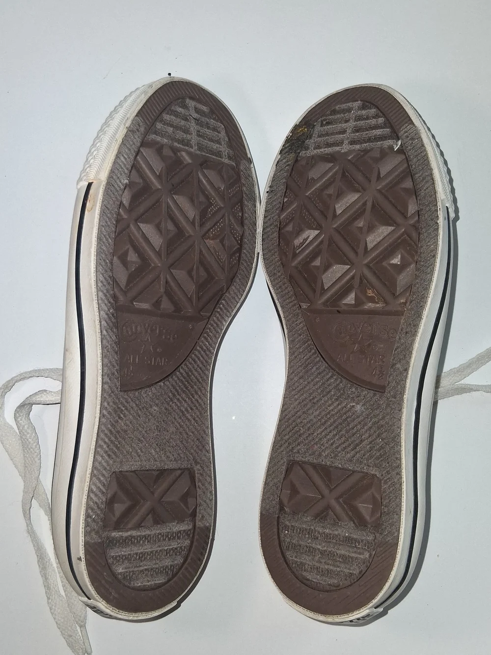 CONVERSE ALL STAR Canvas Sneakers in White with Graphics KidsYouth Size 4.5